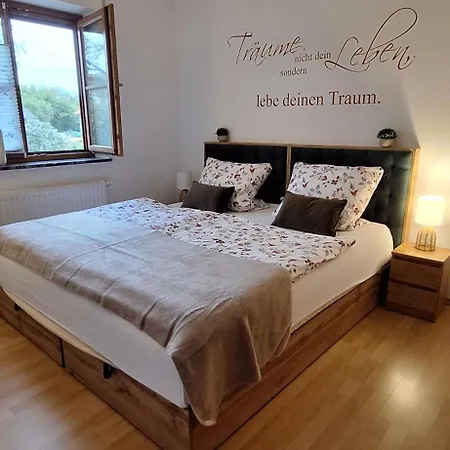 Ruhige Nussbaum Mit Kostenlosem Parkplatz Ideal Fuer Monteure, Geschaeftsreisende, Paare & Durchreisende Apartamento Lorenzenberg