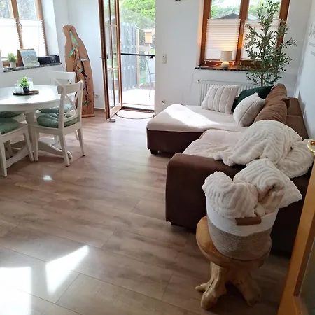 Apartamento Ruhige Nussbaum Mit Kostenlosem Parkplatz Ideal Fuer Monteure, Geschaeftsreisende, Paare & Durchreisende